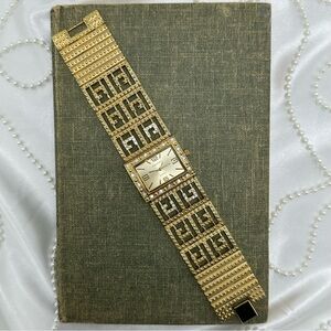 Chunky Gold Crystal Bezel Bracelet Watch